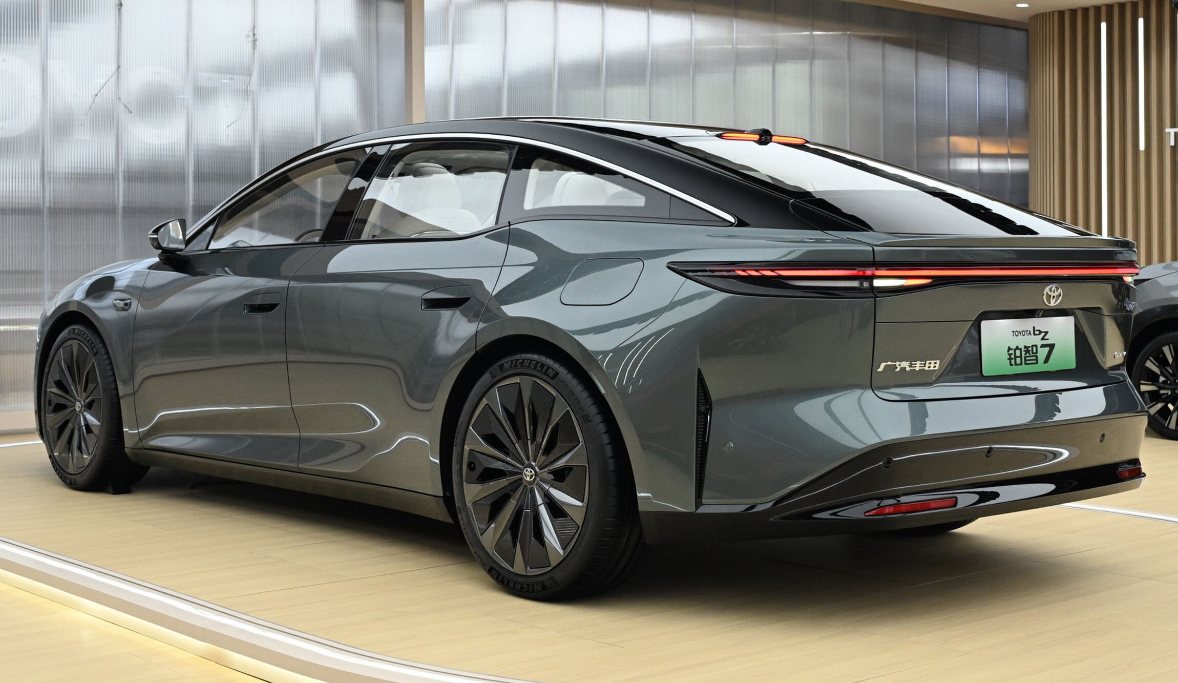 Toyota для Китая будут использовать программное обеспечение от Huawei и Xiaomi